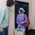 【中出し】 「本当に童貞なの…？」家事代行のパートさんに童貞のフリして お願いしまくり母性本能をくすぐる方向でなんだかんだ人妻とタダマンしまくっている鬼畜ヤリチンバイト君の盗撮NTR素材2 『高画質』