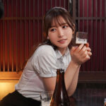 【中出し】 出張先で僕をダメにするキス魔な後輩女子と涎ダラダラ相部屋NTR 呼吸を奪われ接吻スパイダー騎乗位で唾液まみれ溺れイキ 五日市芽依 『高画質』