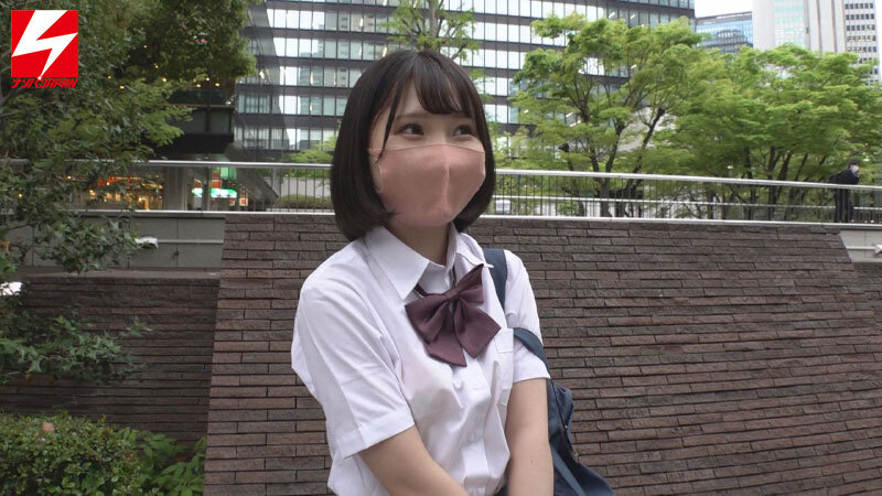 【中出し】 SNSでロリかわJ●（18歳）と出会った奇跡。 学校サボっ...