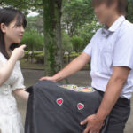 【中出し】 箱の中身はなんだろな？？でついてきた純朴女子大生に生チ○ポを見せつけたらデカチンに興奮しちゃったっぽいので… 恥ずかしがらせ赤面SEX ナマもしちゃった こなつ 『高画質』