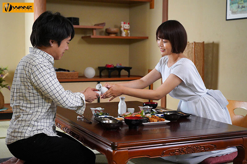 【中出し】 スタミナ痴女お母さんと温泉旅行 バイト先の欲求不満人妻に底...