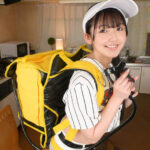 【中出し】 【VR】「恥ずかしいからこの泡は見ないで◆」可愛すぎるビールの売り子ちゃんと自宅で乾杯SEX！マン汁が泡になるまで激ピス騎乗位 葵みれい 『高画質』