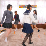 【中出し】 素人バラエティ THEドラゴン！総額100万円！！お年玉争奪 チキチキ極太ディルド椅子取りゲーム！ 音楽止まったらマ〇コディルドを挿入！3分間腰を振って潮を吹けたらクリア！失敗したら即ハメ中出し罰ゲーム！ 『高画質』