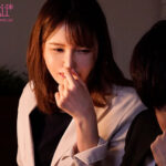 【中出し】 「シャワーだけ貸してあげよっか」 終電なくなり同僚女子社員の部屋に… 無防備すぎるおっぱいと生脚に興奮した僕はチラつく妻の存在が吹き飛ぶほど一晩中モウレツにハメ狂った… 天川そら 『高画質』