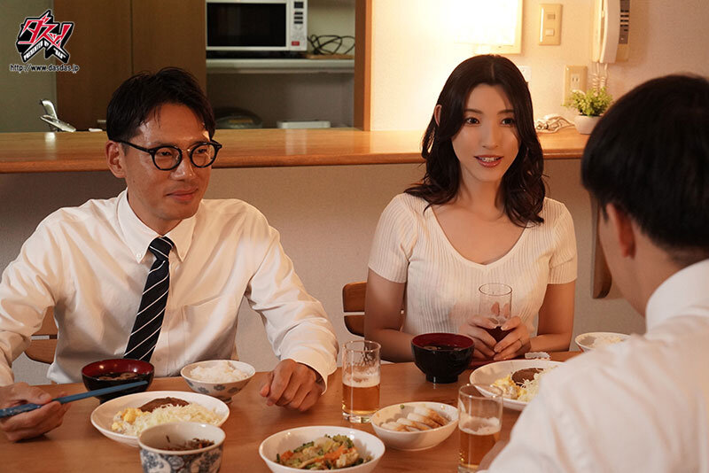 【中出し】 嫌がりながらおち○ぽ舐めても、下品で美味そうにしゃぶり続け...