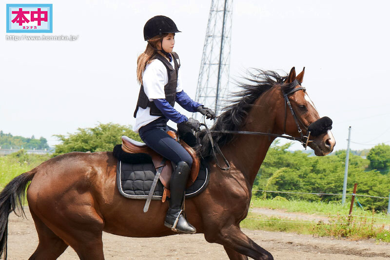 【中出し】 ウマのり娘がイクッ！製作費0円で私物販売、店舗突撃、イベン...