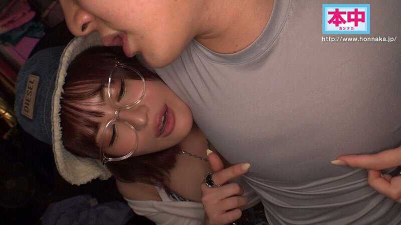 【中出し】 マジ！？乳首だけでイケちゃうの！？ノーハンドこねくり暴発 ...