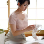 【中出し】 「絶対に、3cmだけですからね…」 性欲を持て余す絶倫義父に少しの間、挿入を許したらまさかの相性抜群…何度も絶頂を繰り返した私。 小花のん 『高画質』