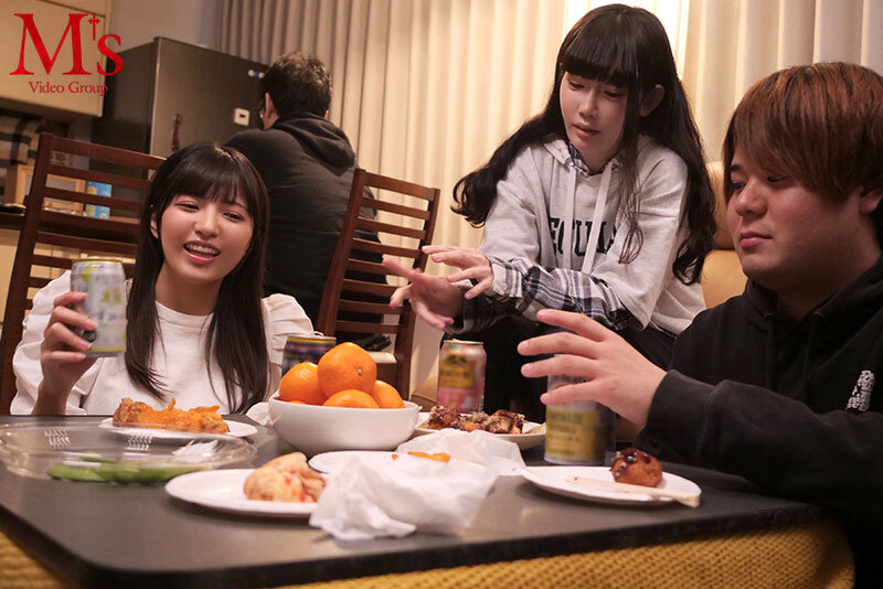 【中出し】 彼女、帰ってくる前にもう1回しちゃう？ 彼女が不在の数日間...