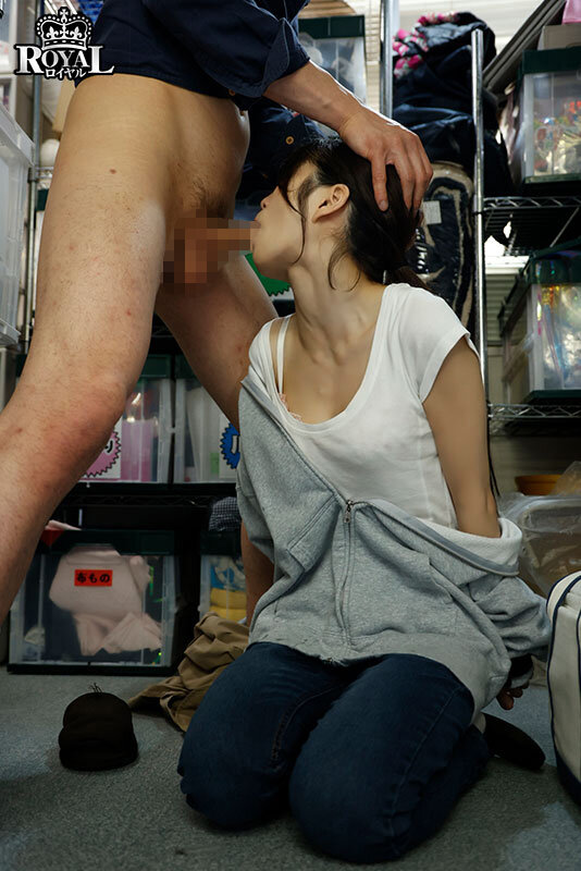 【中出し】 AV制作会社のADなら肉便器になっても当然だろww 無理矢...