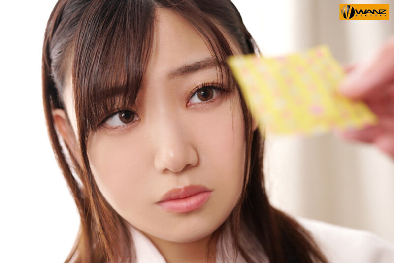 【中出し】 コンドームが破れてまさかの生ハメ！超加速するピストンで何度...