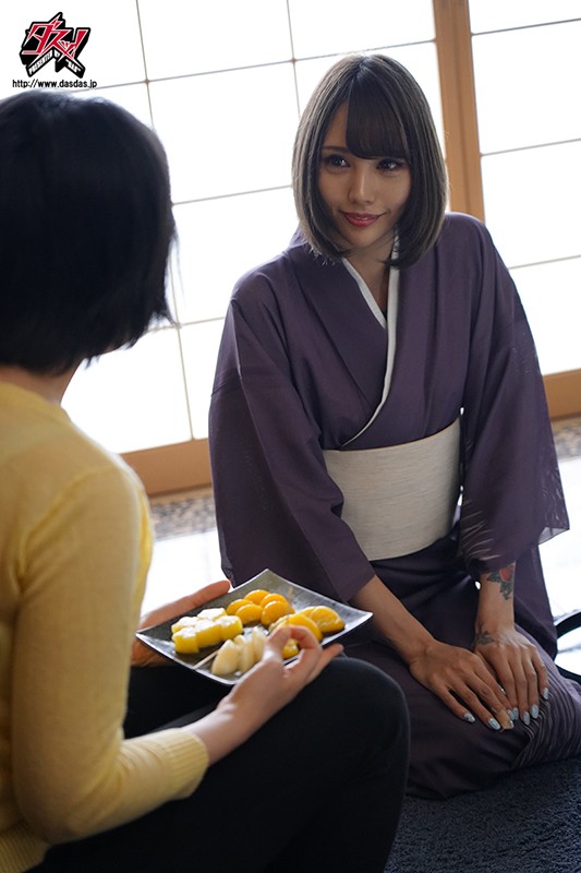 【中出し】 山小屋の女将はまさかまさかの痴女狐！？遭難先で気が狂う程 ...