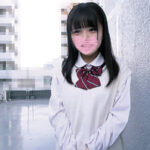 【中出し】 おじさんとH絶対無理めな清純美少女、信じられないドM本性【キモデブ中年男たちにひざまづきフェラ奉仕＆全員と本気Dキス】卑猥要求を全て承諾し巨マラおじさん連続中出しで絶頂イキ狂う精液便女育成6P乱交 『高画質』