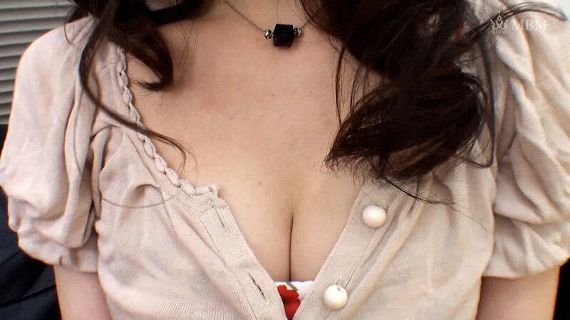 【中出し】 街行く奥様に声を掛け謝礼金と騙して連れ込みエッチな悪戯でな...