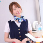 【中出し】 台風で便は欠航…CAと機長、相部屋で一泊… 飛べなくなった客室乗務員は暇を持て余し機長を翌朝まで喰い痴女った。 西宮ゆめ 『高画質』