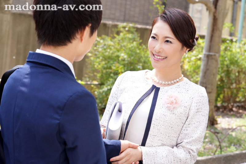 【中出し】 元CA妻第3弾！！待望の中出し解禁！！ 卒業式の後に…大人...