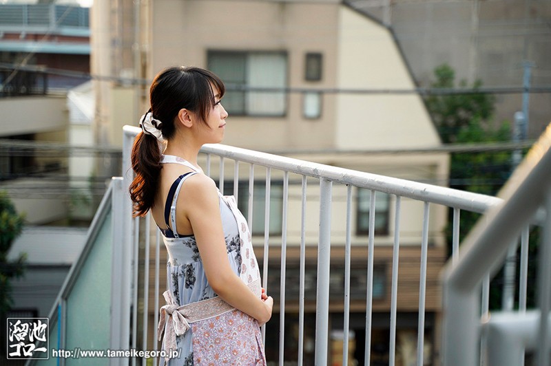 【中出し】 欲求不満な団地妻と孕ませオヤジの汗だく濃厚中出し不倫 長瀬...