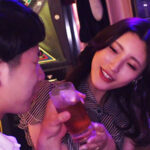 【中出し】 旦那の出張中に酔った勢いで逆ナンパして終電過ぎても何度も何度も中出しSEXに持ち込むドエロい人妻×ハシゴ酒 森沢かな 『高画質』