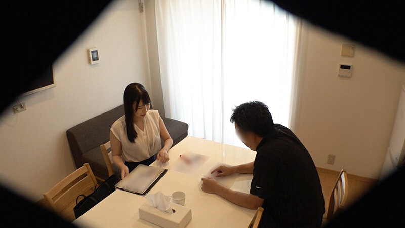 【中出し】 【盗撮】打合せそっちのけで昼間から生ハメSEXをしてしまう...