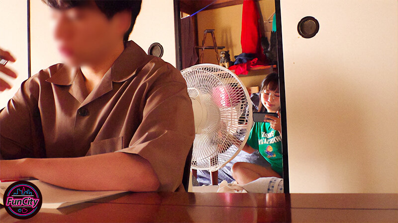 【中出し】 合算10発抜き！！親の再婚でできた義姉は喪女！だらしないの...