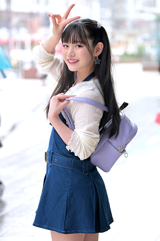 【中出し】 「初体験は学校の先生」乳首でイケる程おじさんに開発された身...