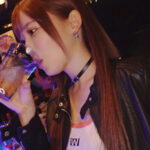 【中出し】 飲み屋でいきなり逆ナンしてきたくせに、弄って焦らして寸止めされて超ハイテンション責めっぱなしで せんべろ！マンべろ！チ●コもべろべろ！何度も何度も精子を搾取される爆ヌキ生パコ中出し×ハシゴ酒 酔わせてくれたら何発でも中出しさせてアゲル！！ 七瀬アリス 『高画質』