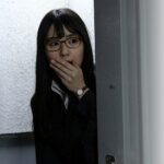 【中出し】 いきなり全裸入室で即プレイのデリヘルを呼んだところを隣のお姉さんに目撃されてしまった結果、毎日全裸でやってくるようになり… 何度も、何度も即ハメ中出ししまくった。 つぼみ 『高画質』