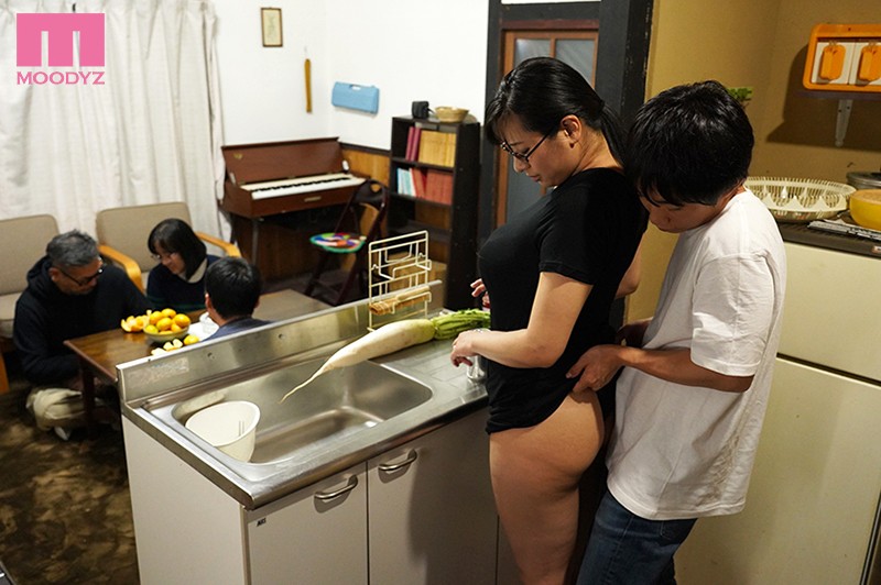 【中出し】 おばさんの肉体が気持ち良過ぎるからPart2 ～ボクのおば...