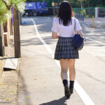 【中出し】 ヤラレざかり 実家アパートの隣に住むおっさんと大人になりたい少女がプチ反抗期で両親の目を盗んで半同棲生活 江澄ゆゆ 『高画質』
