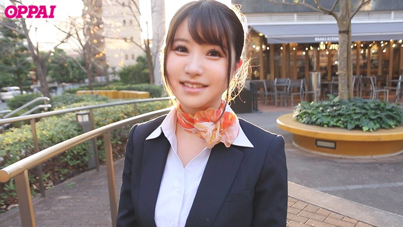 【中出し】 Hカップ神尻グラマラス！現役キャビンアテンダントAVデビュ...