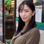 【中出し】 素人妻が一般大学生の自宅にコンドーム1つ渡され一泊一度のゴム姦では満足できず宿泊中2度もガチ中出しを許してしまう騎乗位で巨乳揺らす淫靡妻 まゆみさん 32歳 『高画質』