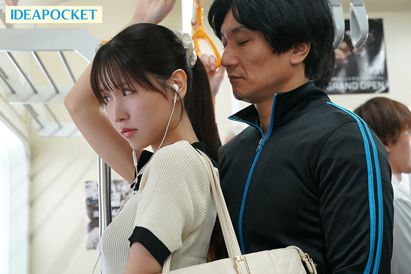 【中出し】 中出し痴●電車 声の出せない密室で犯●れ輪●されイカされ続...