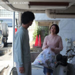 【中出し】 口辱いつも文句を言ってくる隣の口うるさい主婦を毎回チ〇ポで黙らせる口封じイラマレ〇プ 友田真希 『高画質』