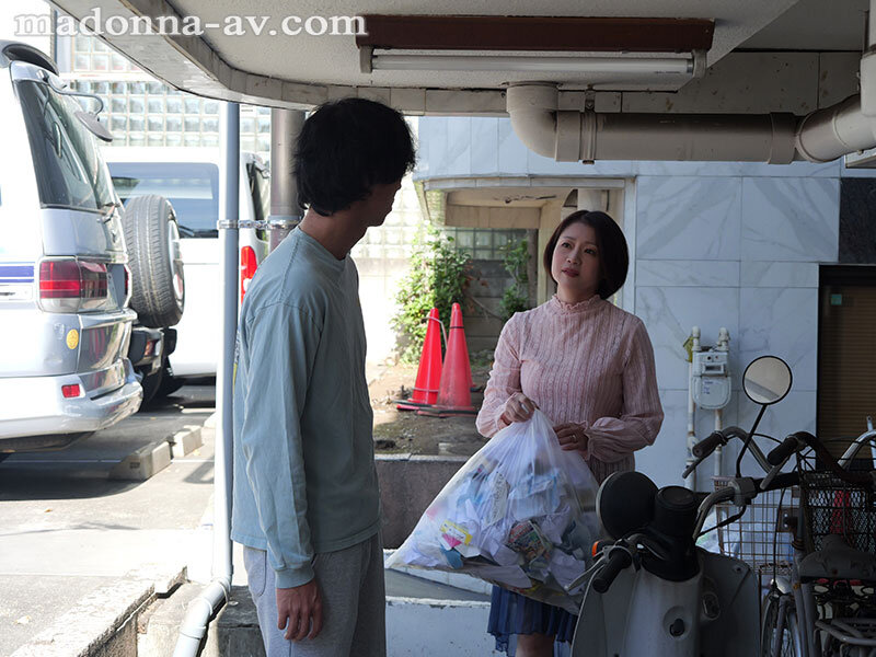 【中出し】 口辱いつも文句を言ってくる隣の口うるさい主婦を毎回チ〇ポで...