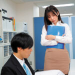 【中出し】 朝起きたら隣に下着姿の同僚女子社員いつもツンツン厳しい五日市さんとはカラダの相性最高だったらしくデレデレ甘々に変貌して連日イチャラブ中出しで抜かれまくった 五日市芽依 『高画質』