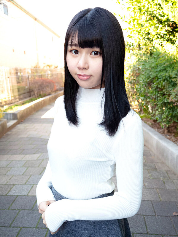 【中出し】 潮吹きすぎて彼氏にフラれてばかりのまな板ペチャパイ炉利っこ...