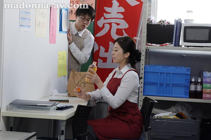 【中出し】 -身も心も相性抜群の2人-。‘想い’と‘唇’が重なる濃密接...