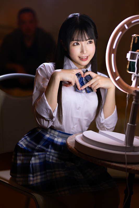 【中出し】 J●配信者レ×プ キモイ中年親父に狙われる美少女ライバーひ...