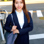 【中出し】 忙しい外回り業務で湿った黒パンスト美脚OLが「賞金100万円！！固定ディルドピストンゲーム！！」少しずつサイズが大きくなっていくクソエロ障害物レースお漏らし爆イキアクメ！制限時間内にゴールできなかったら即デカチン生刺し中出し罰ゲーム！ 『高画質』