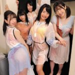 【中出し】 『やだ～最悪！濡れちゃった…』『ウケる！下着透けてるんだけど！』『自分もじゃん！！』お姉ちゃんと女友達たちが酔っ払ってビショ濡れ下着スケ… 『高画質』