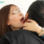 【中出し】 真面目で大人しい図書館司書の明里さんはとんでもなく歪んだ性癖の変態ドS痴女でした…。 明里つむぎ 『高画質』