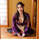 【中出し】 超VIP貸し切り隠れ宿 Hカップ若女将のデカパイ回春おもてなし！即パイズリ即SEX最高の中出し射精体験 佐山愛 『高画質』