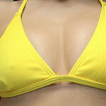 【中出し】 岡西友美 これぞ王道 神ビキニ 昭和アイドルやキャンギャル、令和グラドルまで多くの女子の秘部を隠してきたビキニを巨乳や美乳、パイパンから剛毛、無防備ワキやハミ毛を超接写で舐め回す 絶対脱がさない完全着衣だからこそのポロリやハミ出しAV 『FANZA』