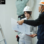 【中出し】 華奢巨乳の現場監督をガテン系筋肉男たちが代わる代わる本気ピストン！ 休む間もなくイカされ続ける輪●送別会 響蓮 『FANZA』