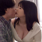 【中出し】 童貞筆おろし撮影のはずが…まさかの逆転！超絶倫男に追われてハメられまくり追撃爆乳イキ 愛川すず 『FANZA』