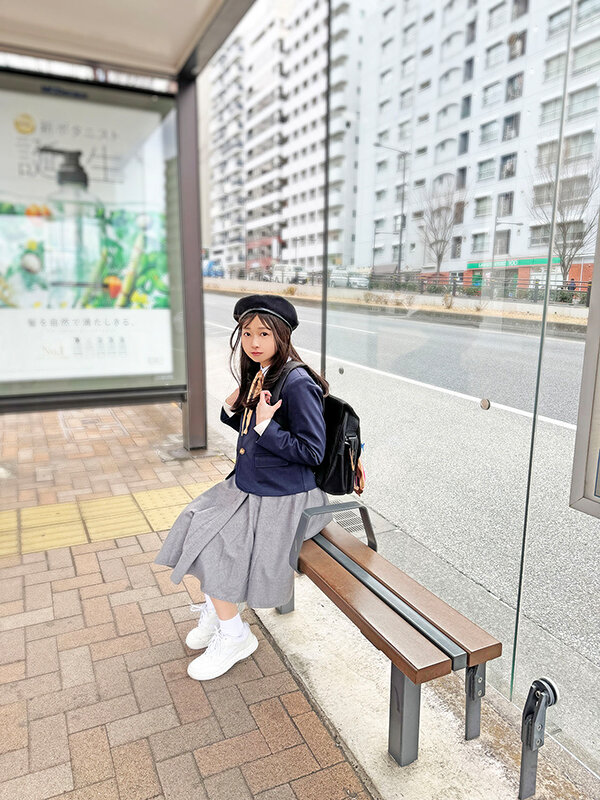 【中出し】 150cmの可愛らしい未発育美少女にバス運転手さんからの本...