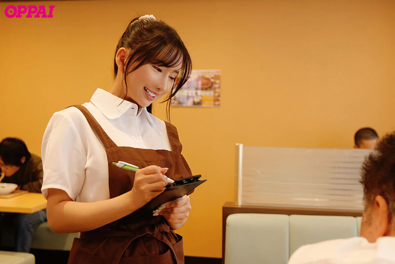 【中出し】 店長の僕は巨乳バイトのノーブラ誘惑に負けてまだ女子〇生なの...