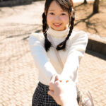 【中出し】 おじさん、今何してるの？暇なの？わたしと遊ぼっニコッ笑顔で突然話かけてきた女の子に誘われて…つぼみ 望月つぼみ 『FANZA』