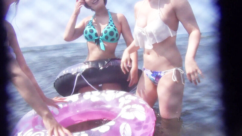 【中出し】 海×ナンパ×ビキニセックス！偽企画に騙されてビキニのままハ...