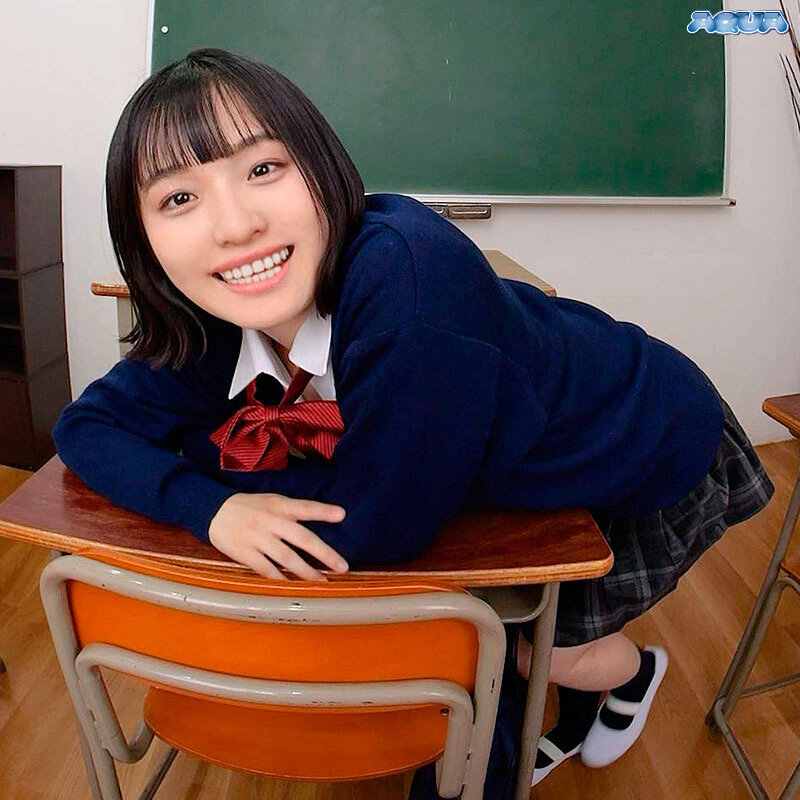 【中出し】 【VR】暇だから陰キャなクラスメイトの男子をパンチラ見せつ...